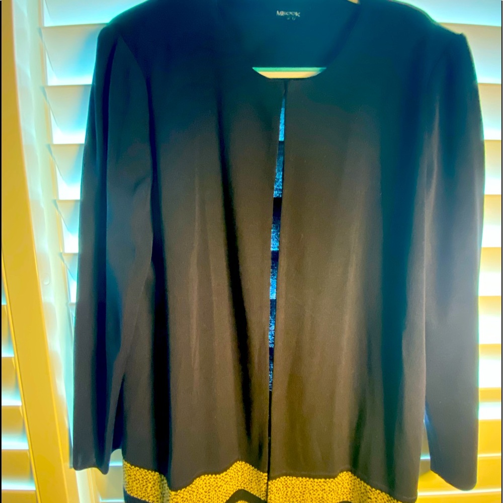 Misook navy and tan knit jacket